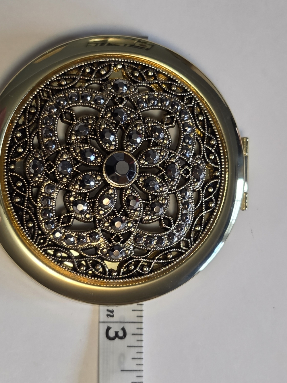 Vtg Monet Gold-Tone Intricate Filigree Jeweled Dual Sided Compact Mirror w Box - Picture 5 of 5